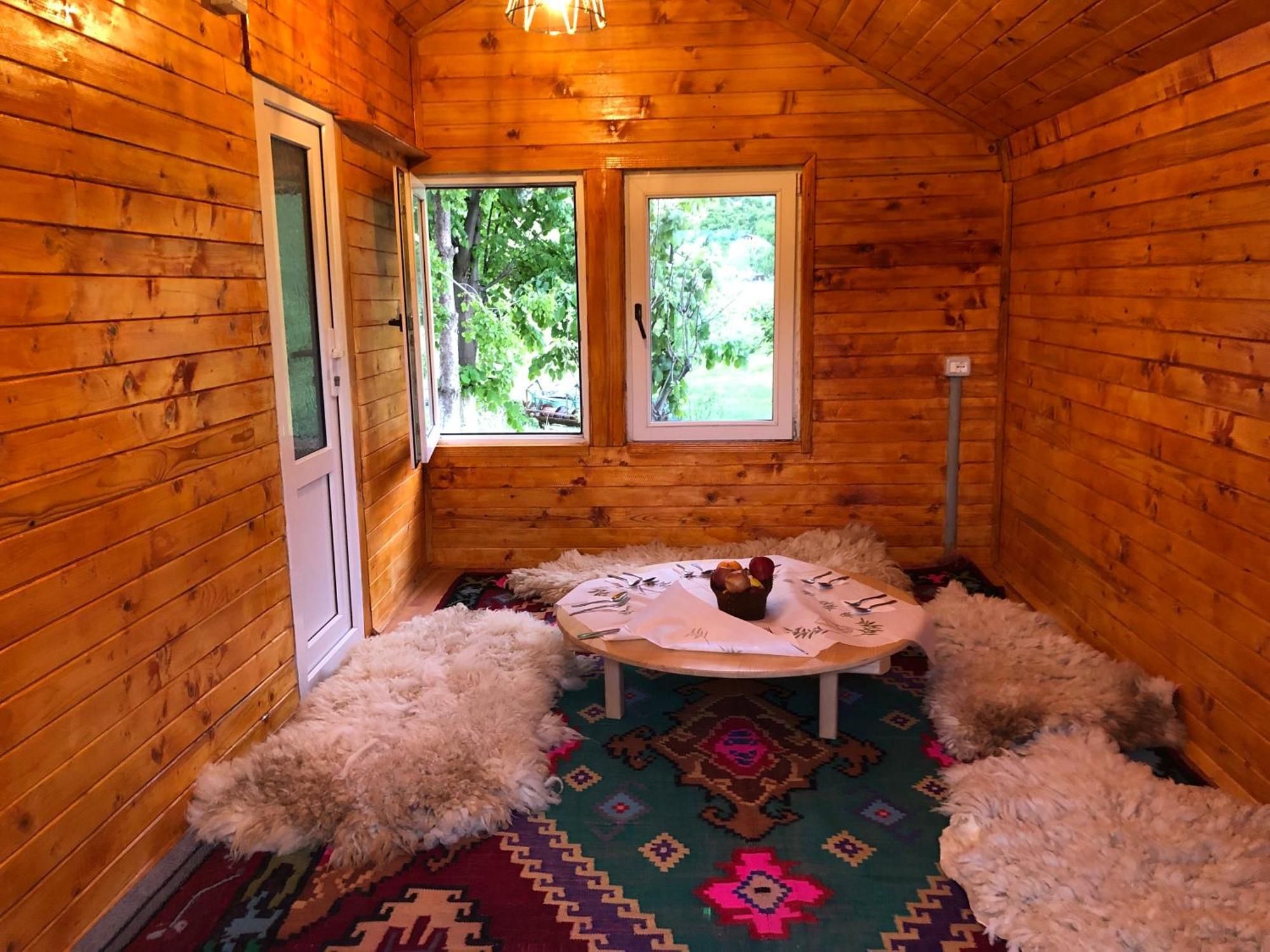 Bujtina Gashi Guest House Kukes Exteriör bild