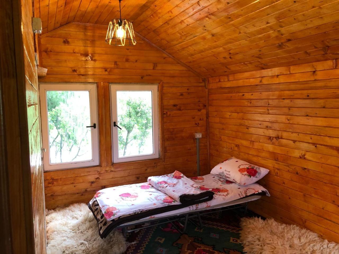 Bujtina Gashi Guest House Kukes Exteriör bild